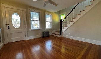 100 Maple Ave, Barrington, RI 02806