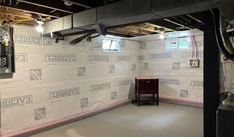 3210 Clifton Ave, Alton, IL 62002