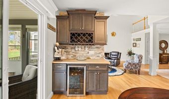 22 Prestwick Rd 22, Bourne, MA 02532