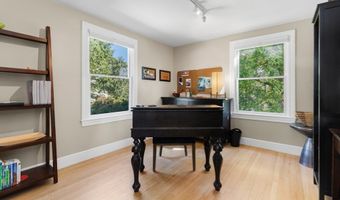 94 Lovett St, Beverly, MA 01915