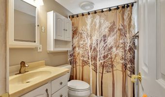 7813 Dover Ave, Anchorage, AK 99504