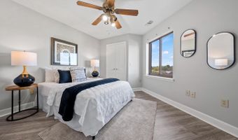 1050 N STUART St 611, Arlington, VA 22201