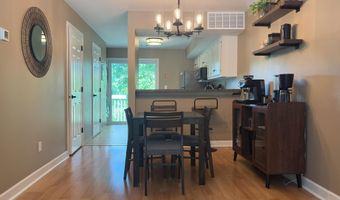 55 Manorwood Dr 55, Branford, CT 06405