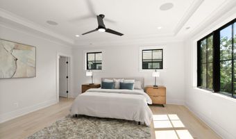 112 N HIGHLAND St, Arlington, VA 22201