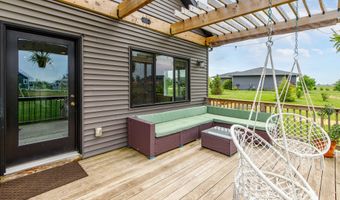 5467 Windrose Ln, Ames, IA 50014