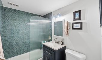 7541 SPRING LAKE Dr B-2, Bethesda, MD 20817