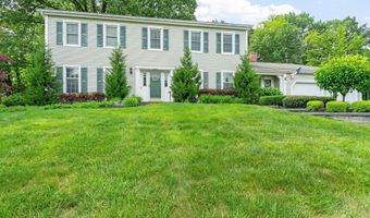 17 Greyledge Dr, Albany, NY 12211