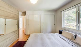 6515 E HALBERT Rd, Bethesda, MD 20817