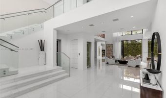 124 Park Dr, Bal Harbour, FL 33154