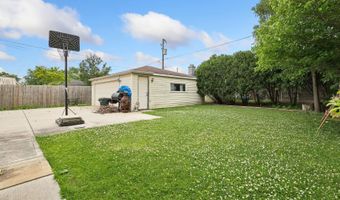 356 W Park Ave, Addison, IL 60101