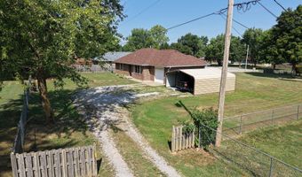 1004 Baretta Ct, Aurora, MO 65605