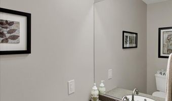 6765 WINDERMERE Ct, Allentown, PA 18104