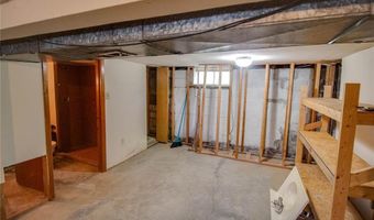 2801 Hillcrest Ave, Alton, IL 62002