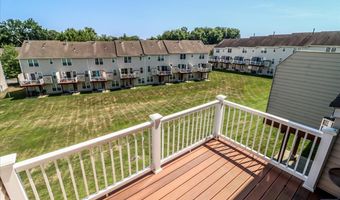 702 Sienna Dr 702, Danbury, CT 06810