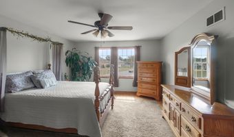 8 WORTHAM Ct, Bear, DE 19701