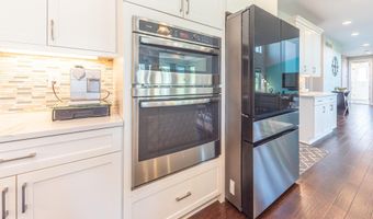 2376 Westbrooke Cir S, Ann Arbor, MI 48105