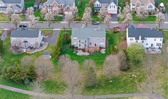 16 Heritage Dr, Allentown, NJ 08501