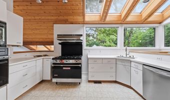 882 COACHWAY, Annapolis, MD 21401
