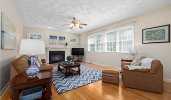 294 Sylvan Ct, North Kingstown, RI 02874