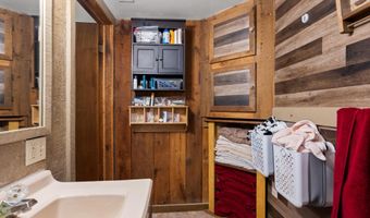 513 FAIRWAY Dr, Basye, VA 22810