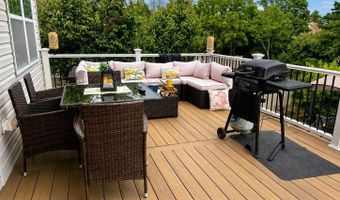 12 Jamie Ct, Barnegat, NJ 08005