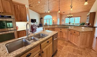 20 Mulberry Ln, Babbitt, MN 55731