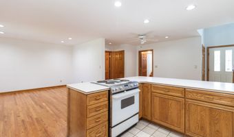 9 Howd Ave, Branford, CT 06405