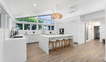 243 Portlock Rd, Honolulu, HI 96825