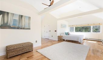 18 JH Dwyer Dr, Middletown, RI 02842