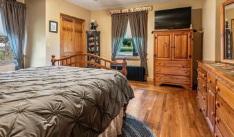 89 Elm St, Blackstone, MA 01504