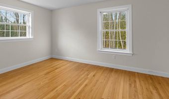 183 Skyline Rd, Bangor, ME 04401