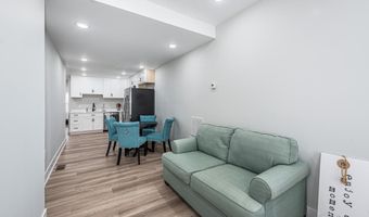 1005 N MOUNT St, Baltimore, MD 21217