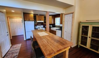 1098 Skyline Dr, Arnold, CA 95223