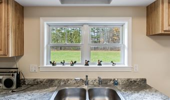 10 Penley St E, Augusta, ME 04330