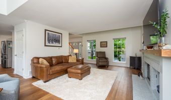 1231 Edgewater Ln, Antioch, IL 60002