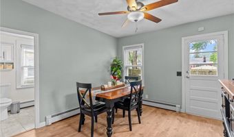 40 Glen St, East Providence, RI 02915