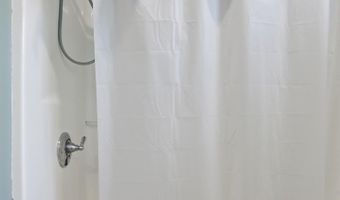 13 Elm St, Antrim, NH 03440