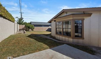 2471 W Chanticleer Rd, Anaheim, CA 92804