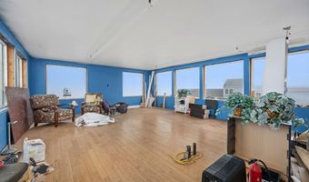 77 11TH St, Astoria, OR 97103