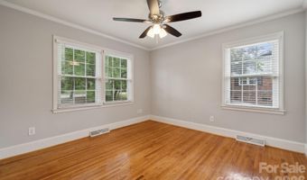 1818 Woodland Dr, Charlotte, NC 28205