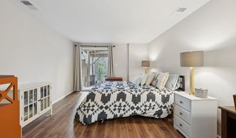 7307 CASTLEBERG Ct, Alexandria, VA 22315