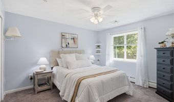 401 Gondola Ave, Jamestown, RI 02835