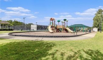 1963 Heatherbrooke Ln, Acworth, GA 30101