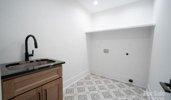 4901 Pine Ridge Rd, Charlotte, NC 28226