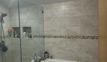 385 Brookfield Ave, Staten Island, NY 10308