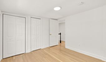 541 4TH St SE, Washington, DC 20003