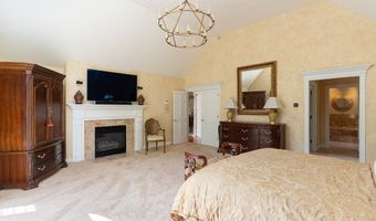 8 Buttonwood Dr, Andover, MA 01810