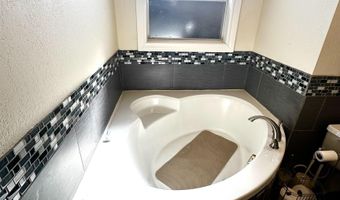 2110 W Bullock Ave, Artesia, NM 88210