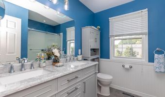 1 SALINA Ct, Hockessin, DE 19707