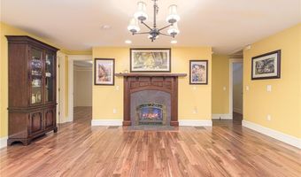 137 Narragansett Ave, Jamestown, RI 02835